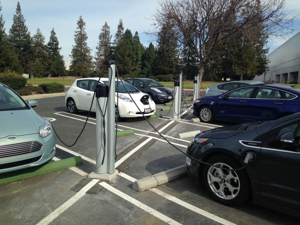 Revolutionary EV Charging Developments Transform Infrastructure Landscape: Ultra-Fast 1MW Technology, Streetlight Integration, $300 Billion Global Investment Forecast, Pennsylvania Community Expansion, and Wireless Market Explosion